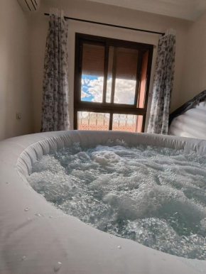 chez taoufiq avec jacuzzi et fibre optique